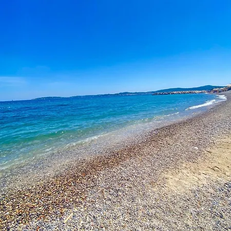 3 ,vue Golfe De Saint-tropez, A Pied, Piscine