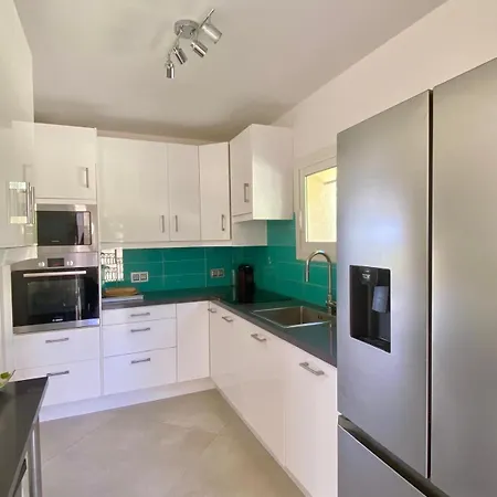 3 ,vue Golfe De Saint-tropez, A Pied, Piscine Tatil Evi