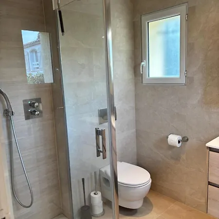 3 ,vue Golfe De Saint-tropez, A Pied, Piscine *